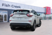 Enjoy the open road in this 2015 Nissan Murano SL AWD, boasting a luxurious leather interior, a pano... (image 6)