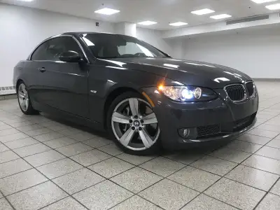 Introducing the 2007 BMW 3 Series 335i, a sophisticated and elegantly crafted sedan that merges perf...