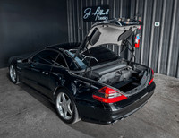Presenting the 2005 Mercedes-Benz SL55 AMG sold by St Albert Exotics Panoramic vario-roof AMG-PERFOR... (image 8)