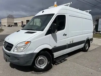 CERTIFICATION INCLUDED! ONLY 73,000KM ALL ORIGINAL!! 1 OWNER GOVERNMENT VAN!! 3.0L 6-CYLINDER DIESEL...