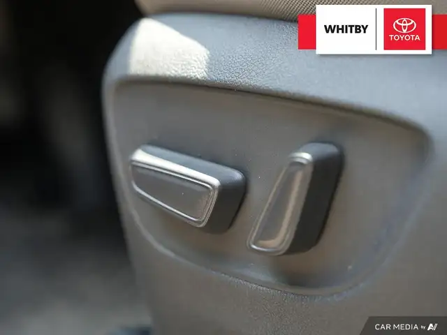 2021 Toyota Sienna LE Hybrid AWD 2.5L / 8-Passenger / Parking Ca in Cars & Trucks in Oshawa / Durham Region - Image 11