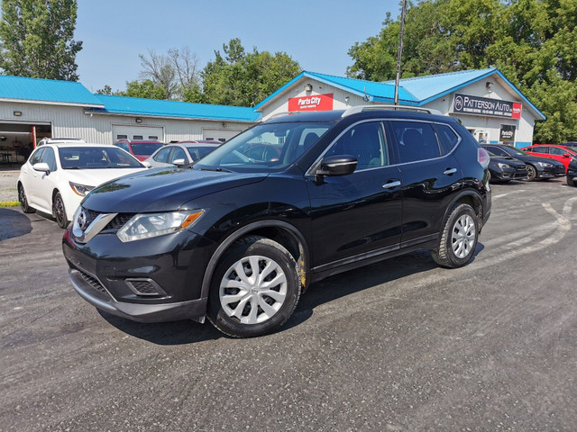 2015 Nissan Rogue S in Cars & Trucks in Belleville