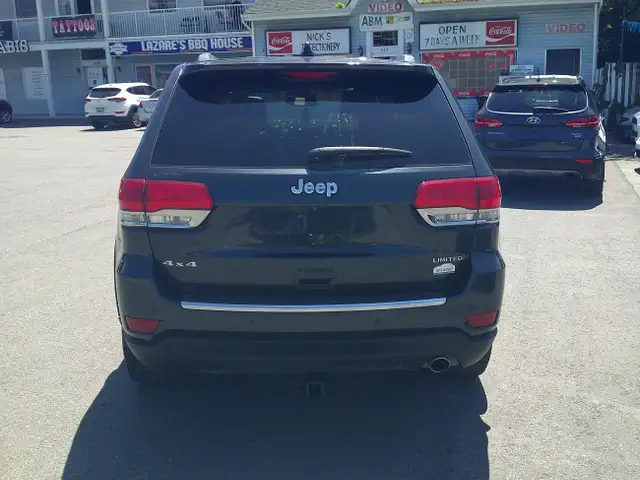 2015 Jeep Grand Cherokee Limited in Cars & Trucks in Ottawa - Image 6