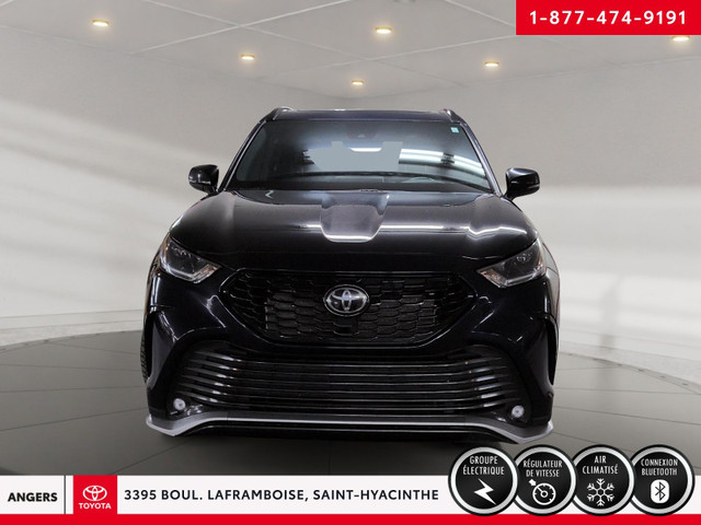 2022 Toyota Highlander in Cars & Trucks in Saint-Hyacinthe - Image 2