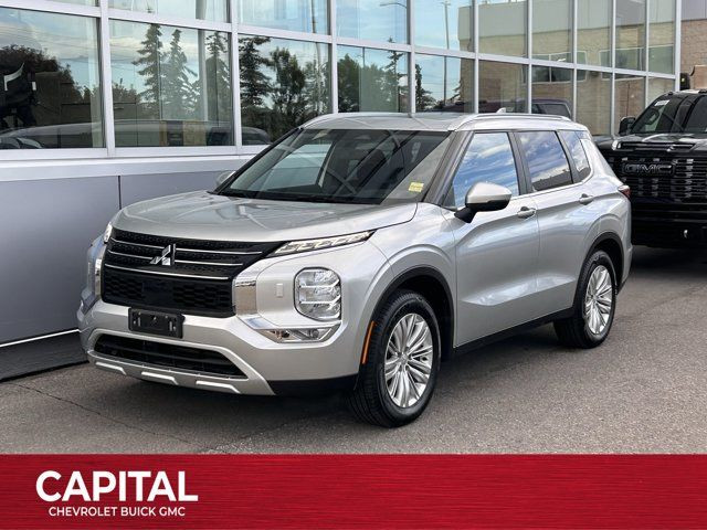 2022 Mitsubishi Outlander SE in Cars & Trucks in Calgary