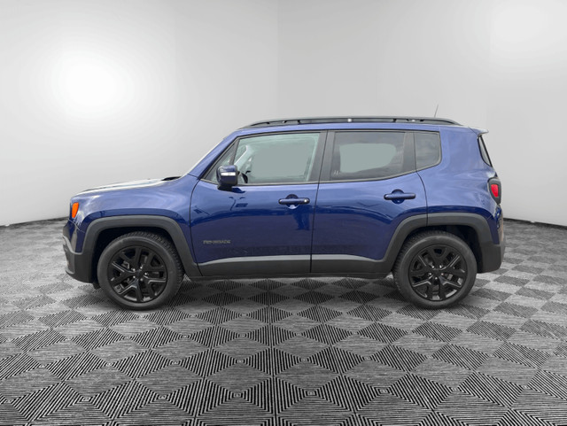 2018 Jeep Renegade Altitude FWD in Cars & Trucks in Medicine Hat - Image 2