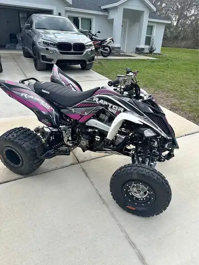 APPLY NOW: https://www.ridecollective.ca/get-pre-approved The 2020 Yamaha Raptor 700R is a high-perf...