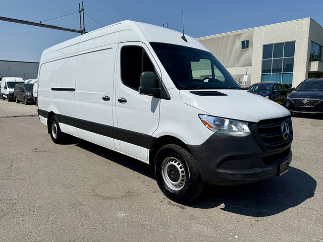 2019 Mercedes-Benz Sprinter Cargo Van 170WB - ONLY 128K! in Cars & Trucks in Oakville / Halton Region - Image 2