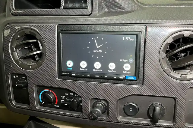 2012 Pleasure-Way Excel TS – Pre-Owned Class B Motorhome. in RVs & Motorhomes in Red Deer - Image 17