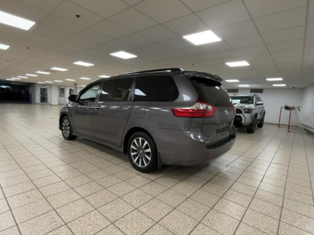 2020 Toyota Sienna XLE in Cars & Trucks in Calgary - Image 4