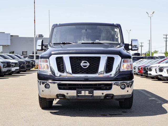 2020 Nissan NV Passenger NV3500 HD SL 5.6L 12-Passenger in Cars & Trucks in Edmonton - Image 3