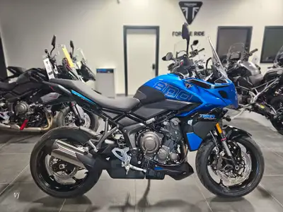 ALL-NEW TIGER SPORT 800 Built for riders who crave both thrilling performance and long-distance comf...