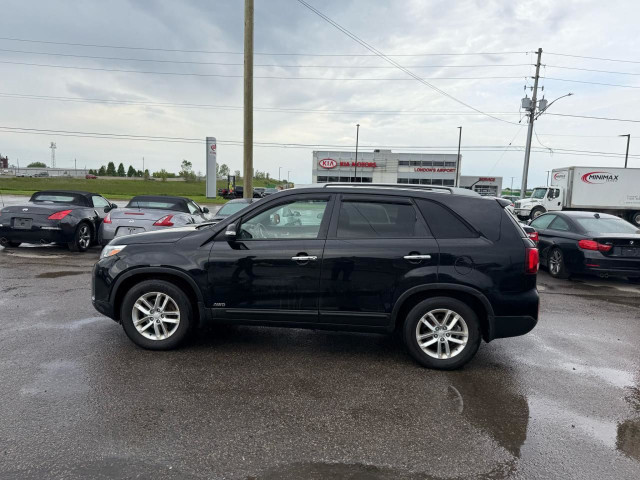 2015 Kia Sorento AWD, LEATHER, LOADED, 4 CYL, CERTIFIED in Cars & Trucks in London - Image 2