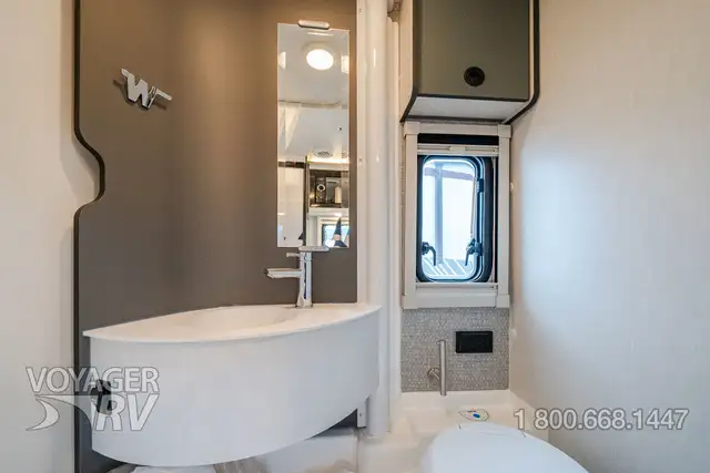2025 Winnebago Ekko 22A AWD POP-TOP in RVs & Motorhomes in Kelowna - Image 15