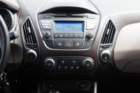 2015 Hyundai Tucson AWD Low km all wheel drive sport utility Financing trades warranty (image 7)