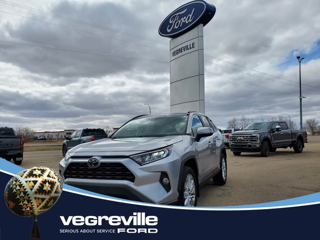  2019 Toyota RAV4 AWD XLE in Cars & Trucks in Strathcona County