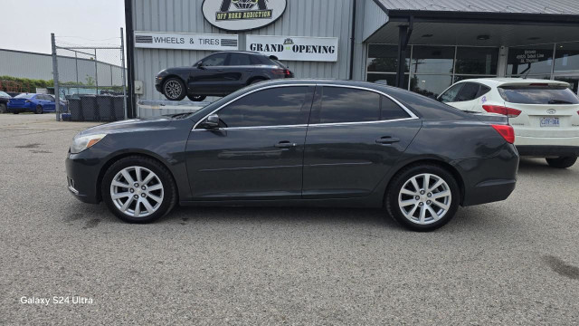 2014 Chevrolet Malibu LT in Cars & Trucks in London - Image 2
