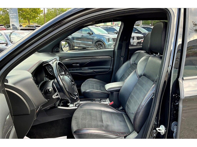 2020 Mitsubishi Outlander SEL in Cars & Trucks in Barrie - Image 3