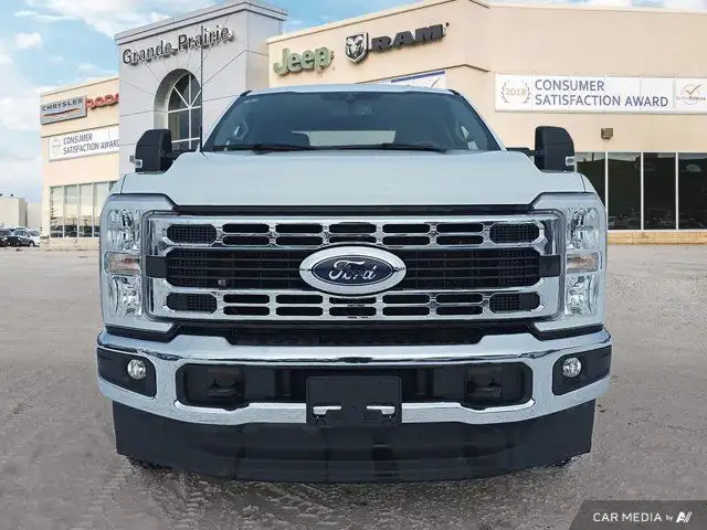 2023 Ford Super Duty F-350 SRW XLT | Cloth | Diesel in Cars & Trucks in Grande Prairie - Image 8