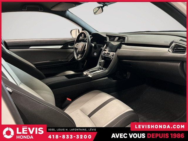 2017 Honda Civic LX in Cars & Trucks in Lévis - Image 4