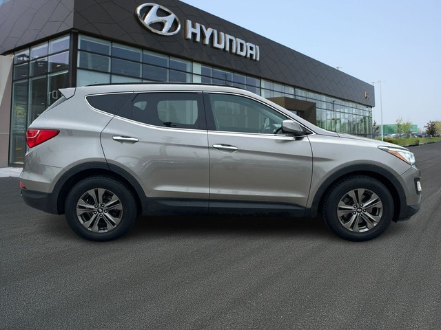 2015 Hyundai Santa Fe Sport 2.4 Premium in Cars & Trucks in Oshawa / Durham Region - Image 4