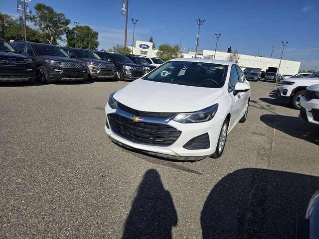 2019 Chevrolet Cruze LT | HTD STS | REM START | DAMAGED REAR PAS in Cars & Trucks in Calgary - Image 4