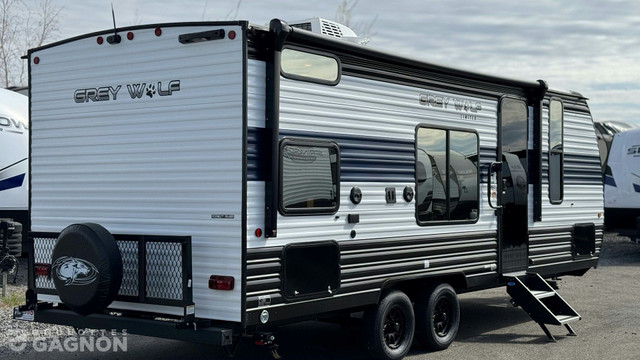 2024 Grey Wolf 22 MK SE Roulotte de voyage in Travel Trailers & Campers in Laval / North Shore - Image 3