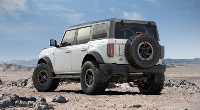 2025 Ford Bronco OUTER BANKS | SASQUATCH PKG | 360 CAM | G.O.A.T in Cars & Trucks in Calgary - Image 2