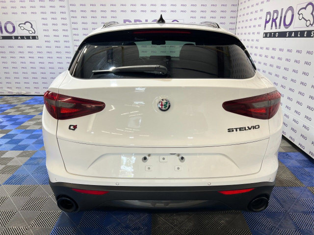 2019 Alfa Romeo Stelvio in Cars & Trucks in Ottawa - Image 4