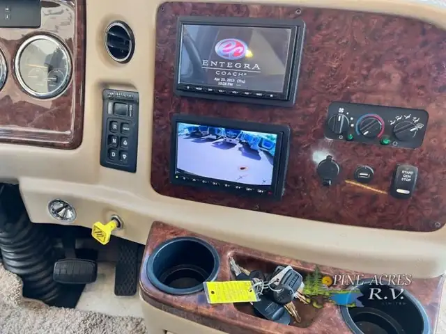 2016 Entegra Coach Anthem 42RBQ 42 Miles All New Tires ! in RVs & Motorhomes in Moncton - Image 18