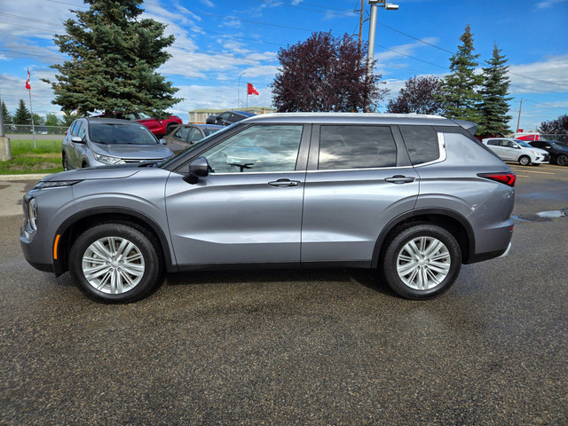 2024 Mitsubishi Outlander SE 0.9% Financing | Balance of 10 Y... in Cars & Trucks in Calgary - Image 4