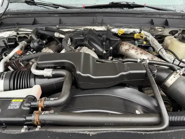 2011 ford F-550 31 Passenger Bus Powerstroke Diesel in Heavy Trucks in Richmond - Image 35