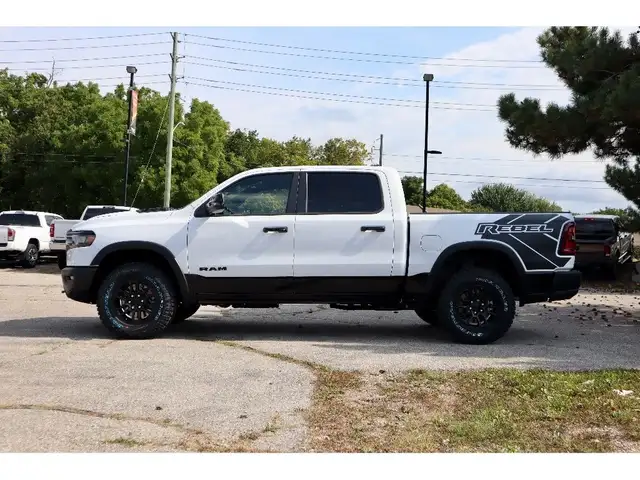 2025 Ram 1500 Rebel 4x4 Crew Cab 5'7 Box | DEMO DEAL in Cars & Trucks in Kitchener / Waterloo - Image 8
