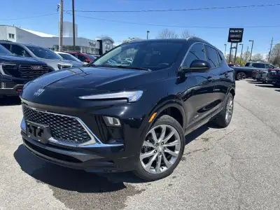 Leather Seats, Climate Control, Power Liftgate, Heated Seats, Heated Steering Wheel! Elevate the wee...