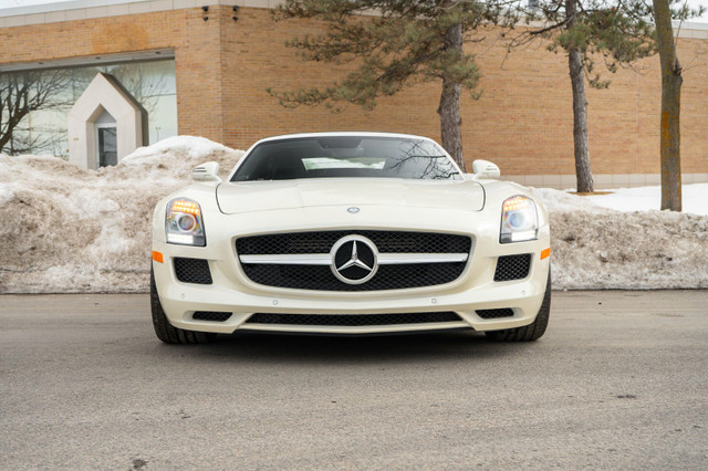 2012 Mercedes-Benz SLS AMG SLS AMG Collectors Car in Cars & Trucks in Mississauga / Peel Region - Image 2