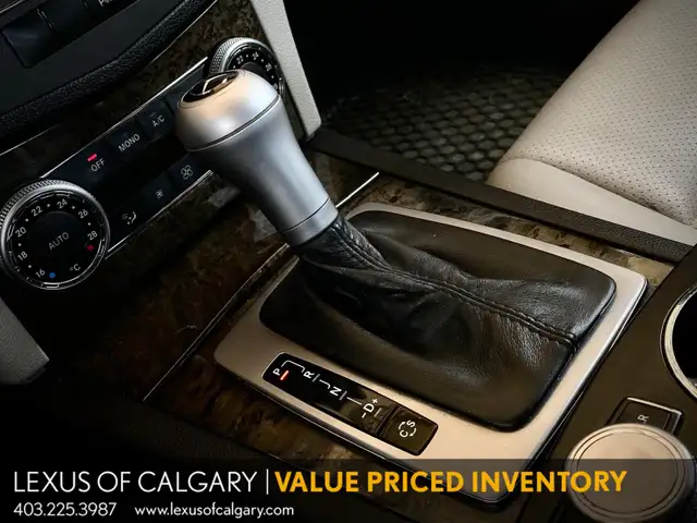 2010 Mercedes-Benz C-Class in Cars & Trucks in Calgary - Image 19