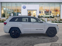 This Jeep Grand Cherokee delivers a Regular Unleaded V-6 3.6 L/220 engine powering this Automatic tr... (image 5)