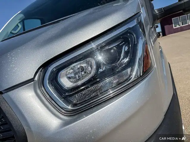 2023 Ford Transit Passenger Wagon T350 | Bluetooth in Cars & Trucks in Saskatoon - Image 14