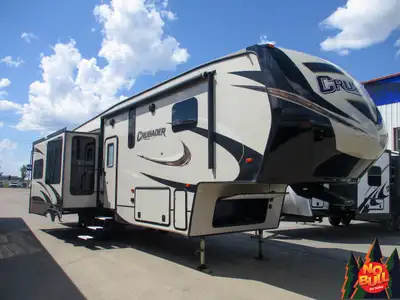 Combine luxury, convenience, and durability, in the 2018 Crusader 340RST, for long-term travel or we...