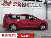 This Chrysler Pacifica has a trusty Regular Unleaded V-6 3.6 L/220 engine powering this Automatic tr... (image 6)