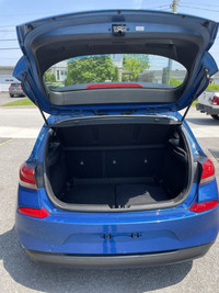This ONE OWNER 2018 Hyundai Elantra GT GLS is a stylish and reliable hatchback that's perfect for yo... (image 8)