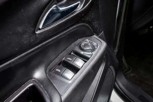 2019 Chevrolet Equinox LT - Aluminum Wheels - Apple CarPlay in Cars & Trucks in Cornwall - Image 11