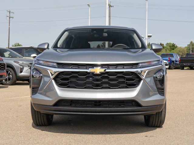 2025 Chevrolet Trax LS in Cars & Trucks in Edmonton - Image 3
