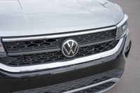 ==== 2022 Volkswagen Taos Comfortline w/ Sunroof -- Sporty, Fuel-Efficient, Loaded SUV ==== This *20... (image 9)