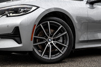 VEHICLE FEATURES: BACKUP CAMERA, NAVIGATION SYSTEM, ALL WHEEL, ONSTAR, HD RADIO, PARKING DISTANCE CO... (image 3)