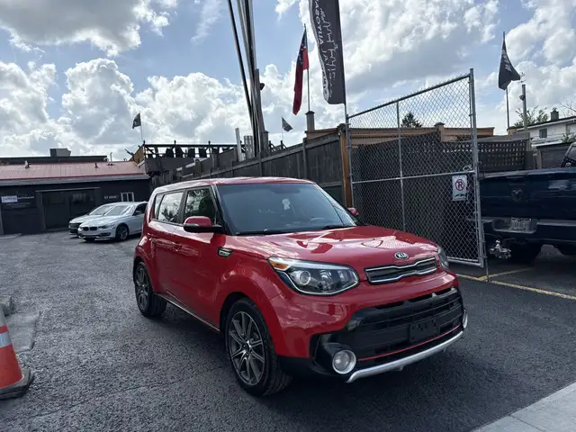 2017 Kia Soul SX Turbo in Cars & Trucks in Ottawa - Image 4