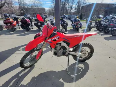 WELL MAINTAINED JAPANESE TRAIL BIKE WITH MINIMAL USAGE! ADMIN, TAXES AND LICENSING EXTRA. FINANCING...