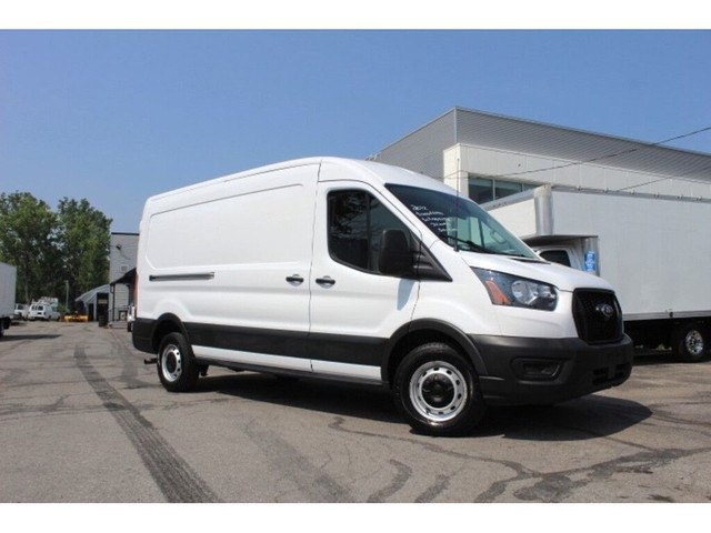 2022 Ford Transit Cargo Van T-250 148 Med Rf 148 / 35.000 KM / G in Cars & Trucks in Laval / North Shore - Image 4