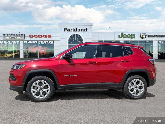 2025 Jeep Compass North 4X4 Nav Heated Seats & Steering in Cars & Trucks in St. Albert - Image 2