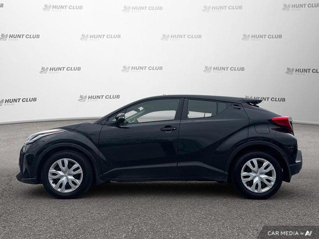 2022 Toyota C-HR LE in Cars & Trucks in Ottawa - Image 3